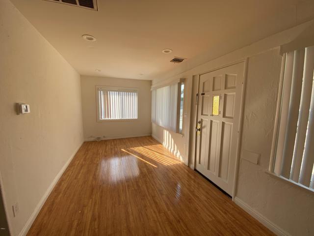 Detail Gallery Image 5 of 12 For 3256 Prospect Ave, Glendale,  CA 91214 - 2 Beds | 1 Baths