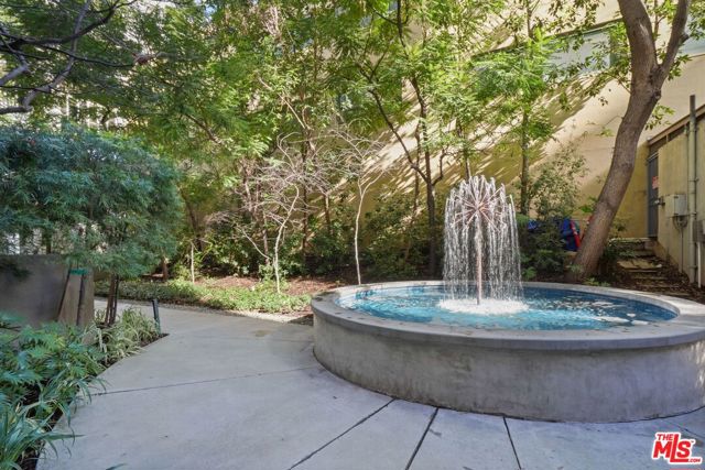 1130 S Flower Street, Los Angeles CA: https://media.crmls.org/mediaz/5d9be484-2cb1-4ae6-93c1-a804c22ba1d4.jpg