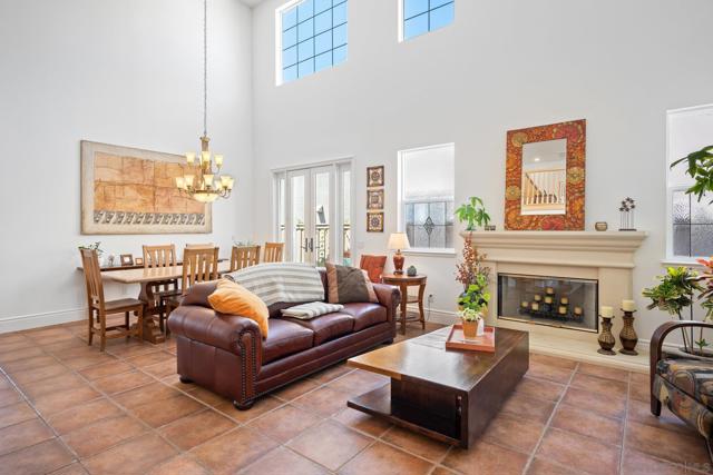 3243 Avenida Aragon, Carlsbad CA: https://media.crmls.org/mediaz/5d9ca5a2-256f-41b0-86e4-ab60eb98d084.jpg