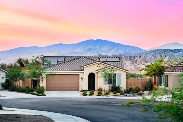 42695 Torno Place, Indio CA: https://media.crmls.org/mediaz/5d9d82b6-765a-4d8c-b7c7-3f132b04edf5.jpg