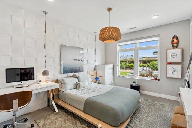 13705 Morning Light Trail, San Diego CA: https://media.crmls.org/mediaz/5d9d8954-4779-42d0-b823-f544782e9746.jpg