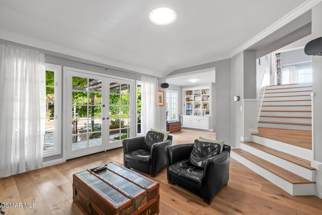 4498 Rayburn Street, Westlake Village CA: https://media.crmls.org/mediaz/5d9ded42-a791-4928-aca4-4da7946f98ca.jpg