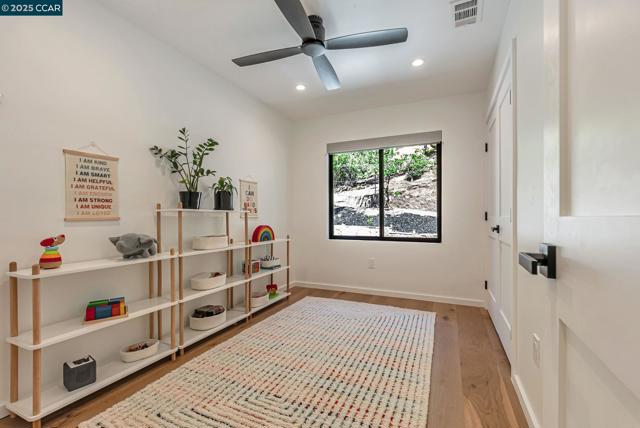 1612 Cervato Cir, Alamo CA: https://media.crmls.org/mediaz/5d9e651e-bb7c-41fe-9a6f-a7bffa979b3f.jpg