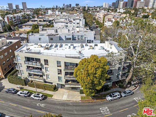 10600 Wilkins Avenue, Los Angeles CA: https://media.crmls.org/mediaz/5d9e8e80-942d-49cb-ac28-baf31d82449c.jpg