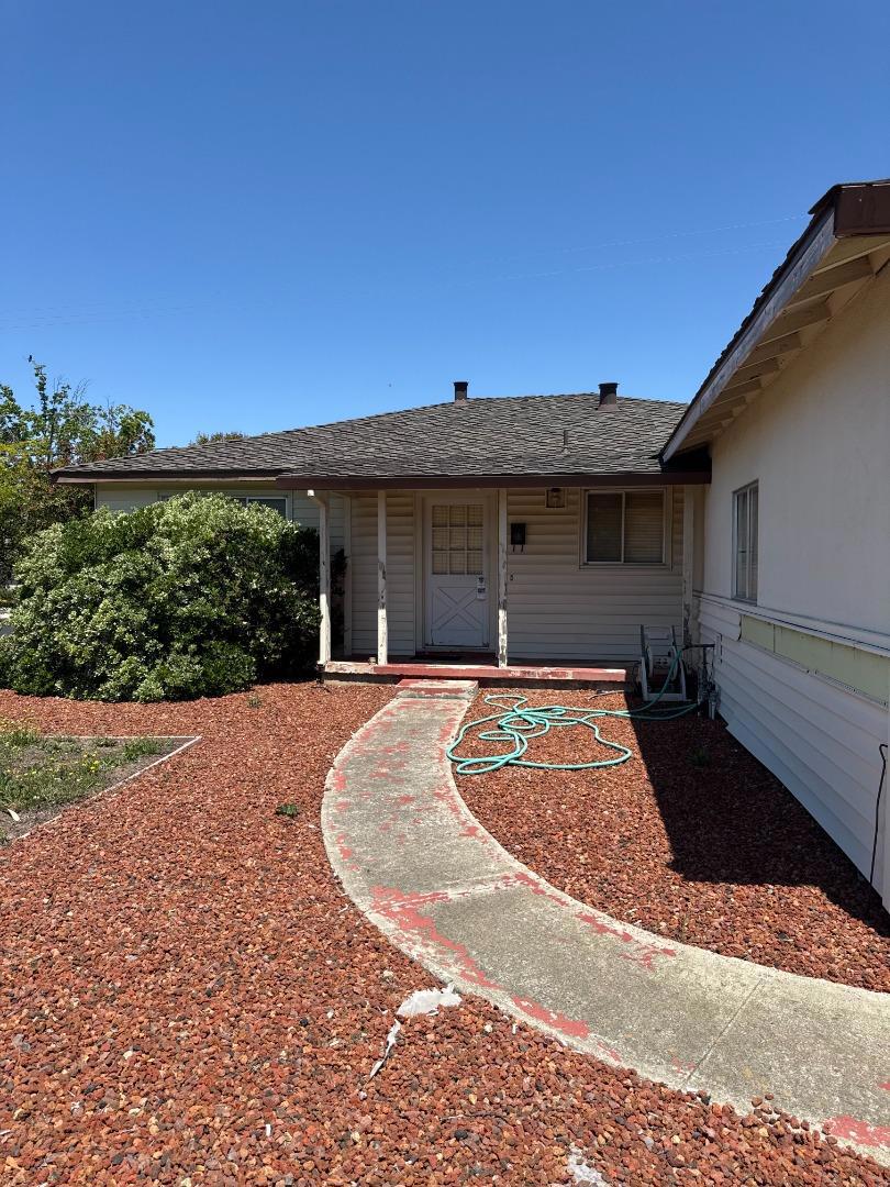 1645 Orchard View Drive