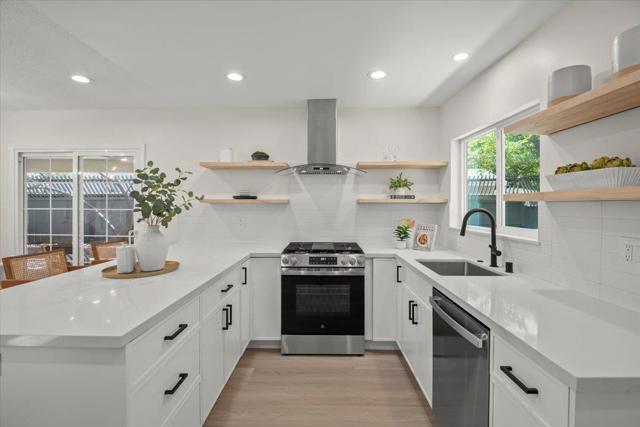 586 Burgoyne Street, Mountain View CA: https://media.crmls.org/mediaz/5d9fac22-1113-41ba-b2b7-2f042b2cc3e0.jpg