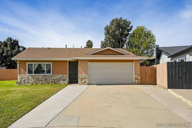 152 Leoma Ln, Chula Vista CA: https://media.crmls.org/mediaz/5da133fd-a65b-4d10-840e-5c2ead6f4476.jpg