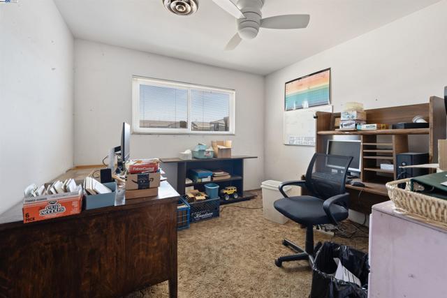 252 Martin Avenue, Livermore CA: https://media.crmls.org/mediaz/5da148a8-34a9-4fe8-b7bc-14221b73c153.jpg