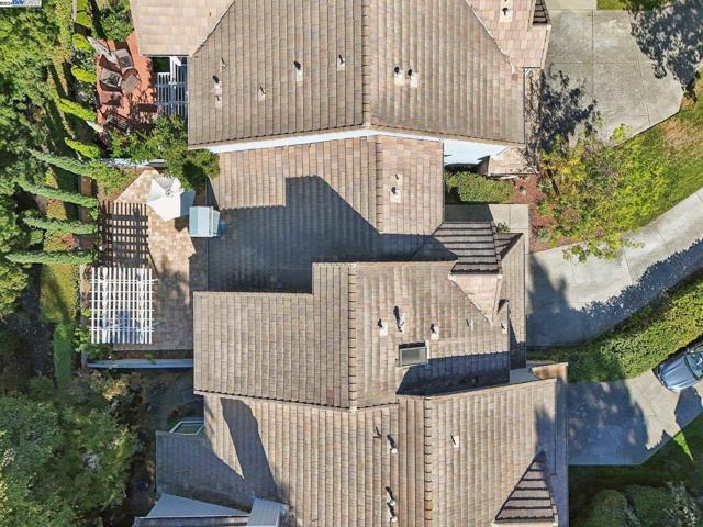 108 Kingswood Cir, Danville CA: https://media.crmls.org/mediaz/5da18b47-770f-49fb-a728-945a9c37fc65.jpg