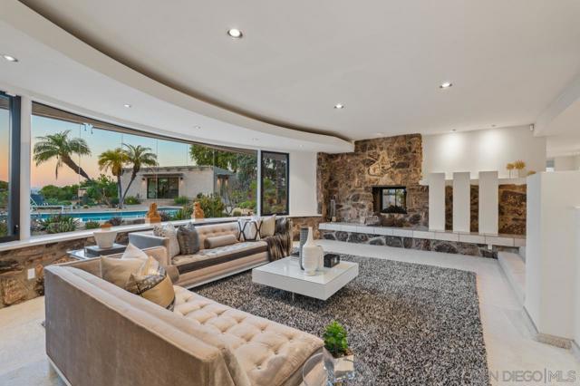 11020 Horizon Hills Dr, El Cajon CA: https://media.crmls.org/mediaz/5da1fb9f-91c3-4ba2-a6d2-22213323c24f.jpg