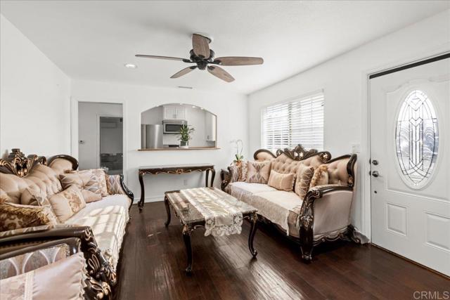 Detail Gallery Image 7 of 36 For 1729 Burnet St, El Cajon,  CA 92021 - 4 Beds | 2 Baths