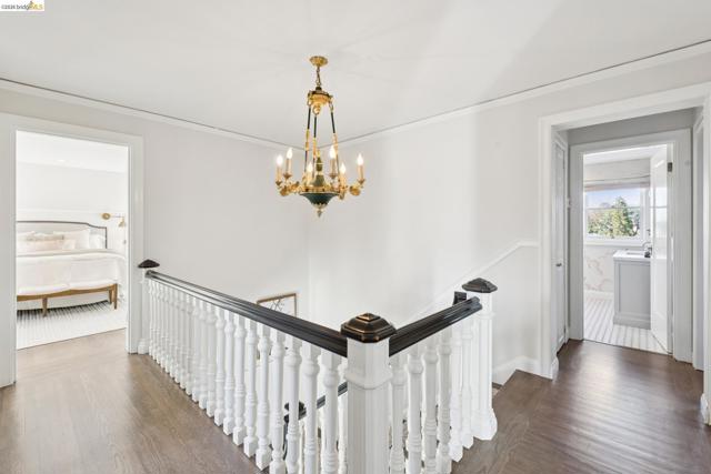 Image 27 of 60 For 906 Paramount Rd