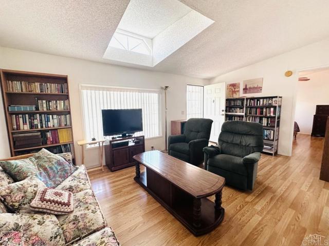 Detail Gallery Image 10 of 48 For 1815 Sweetwater Rd #155, Spring Valley,  CA 91977 - 3 Beds | 2 Baths