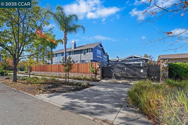 5656 Stockton Loop, Livermore CA: https://media.crmls.org/mediaz/5da2ff01-bdde-4d80-aa19-144dfb107222.jpg