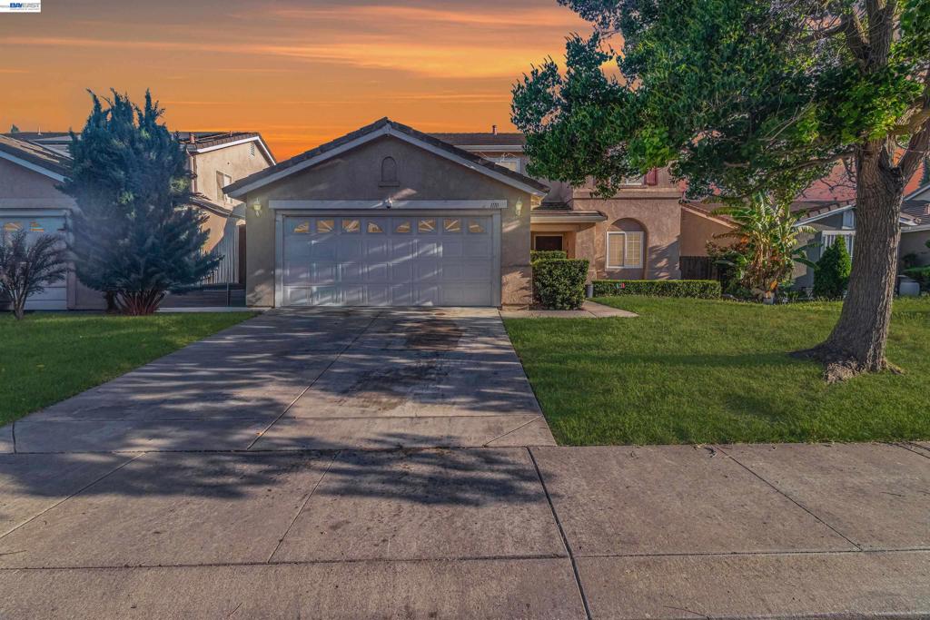 1110 Royal Blue Dr