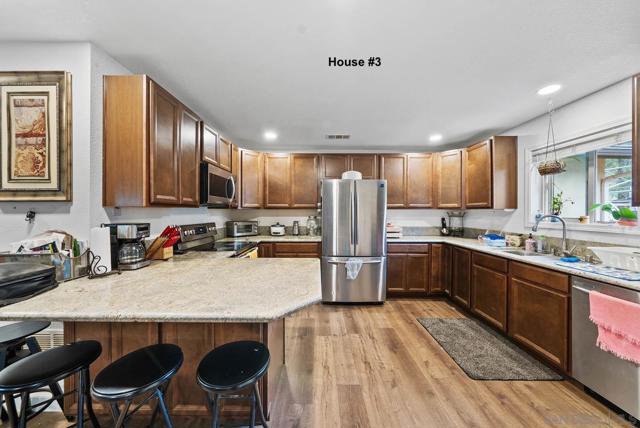 21908 Japatul Ln, Alpine CA: https://media.crmls.org/mediaz/5da5ab0c-5a53-4606-9b91-b8a4e10c2b4b.jpg