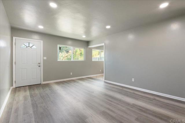 3260 64 Steel Street, San Diego CA: https://media.crmls.org/mediaz/5da5f160-2bfb-4749-a79b-0cf1fe56acc7.jpg