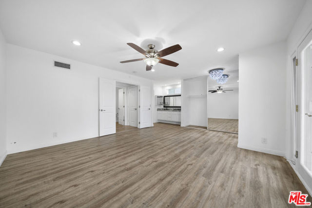 960 Calle Frondosa, San Dimas CA: https://media.crmls.org/mediaz/5da5f7f4-6c9a-4013-8db4-537bea12e352.jpg