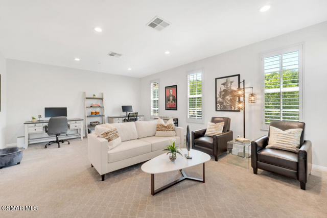 5715 Calais Court, Calabasas CA: https://media.crmls.org/mediaz/5da66c02-1efb-4504-bb12-3250cc7e9876.jpg