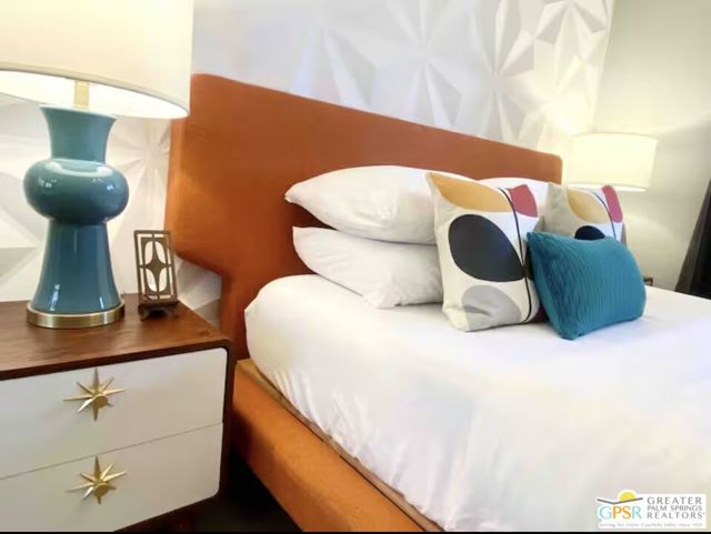751 N Los Felices Circle, Palm Springs CA: https://media.crmls.org/mediaz/5da68ea8-22de-4e9f-80fb-2fb137f75312.jpg