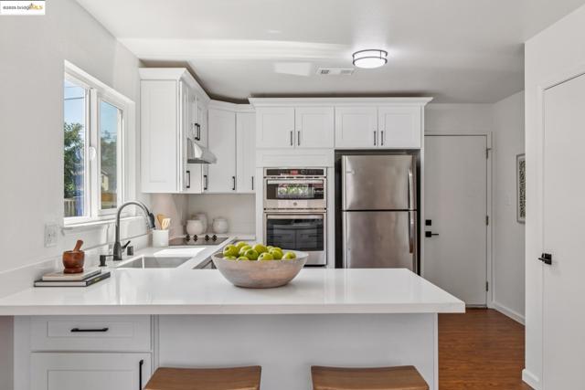 934 Bancroft Rd, Concord CA: https://media.crmls.org/mediaz/5da765ec-38e2-4664-98ab-7508a6a6aeeb.jpg