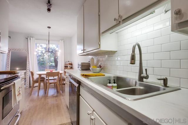 Image 13 of 44 For 4600 Lamont Street  212