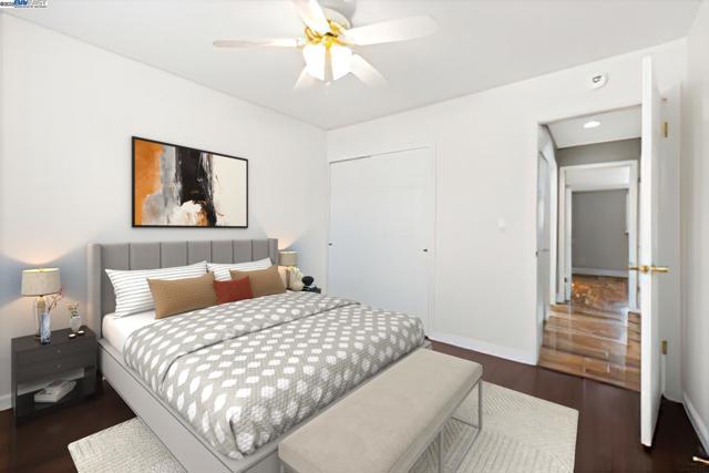 508 E Myrick Court, Clayton CA: https://media.crmls.org/mediaz/5da7f44c-dad2-4e34-bf47-fc0583269950.jpg