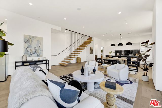 5868 Saturn Street, Los Angeles CA: https://media.crmls.org/mediaz/5da803fb-1024-4df6-8627-a35e9b8f55da.jpg