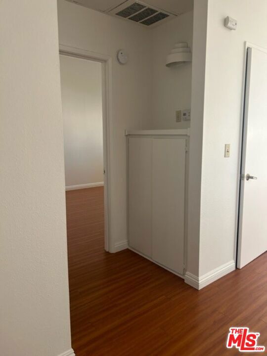 Image 2 for 4142 Rosewood Ave #104, Los Angeles, CA 90004