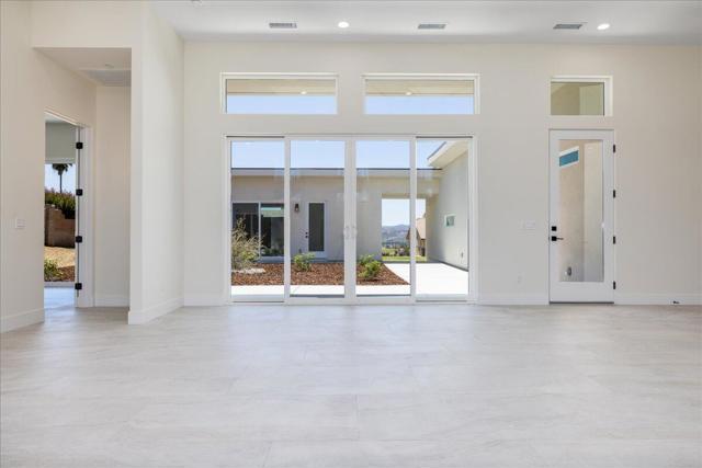4195 Evergreen Lane, Banning CA: https://media.crmls.org/mediaz/5da828be-5c72-4728-8de6-2ec539b78ab6.jpg