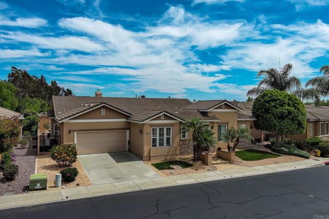 387 MELBOURNE GLN, Escondido CA: https://media.crmls.org/mediaz/5da82d02-f802-40f6-8b10-55f81aca45f0.jpg