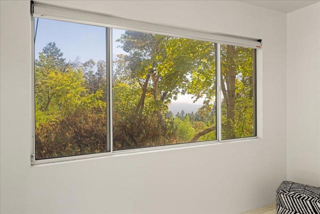 22196 Summit Road, Los Gatos CA: https://media.crmls.org/mediaz/5da8339e-1f43-49f0-9f91-08b9e4ad1035.jpg