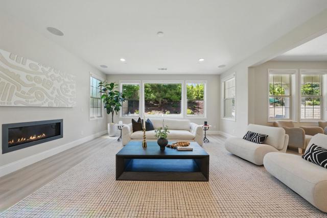 13560 Tierra Vista Circle, San Diego CA: https://media.crmls.org/mediaz/5da8aeb9-0863-4108-9e16-b41dc8c6ca90.jpg