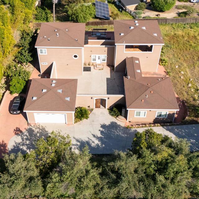 Detail Gallery Image 2 of 3 For 441 Rancho Santa Fe Rd, Encinitas,  CA 92024 - 5 Beds | 3/2 Baths