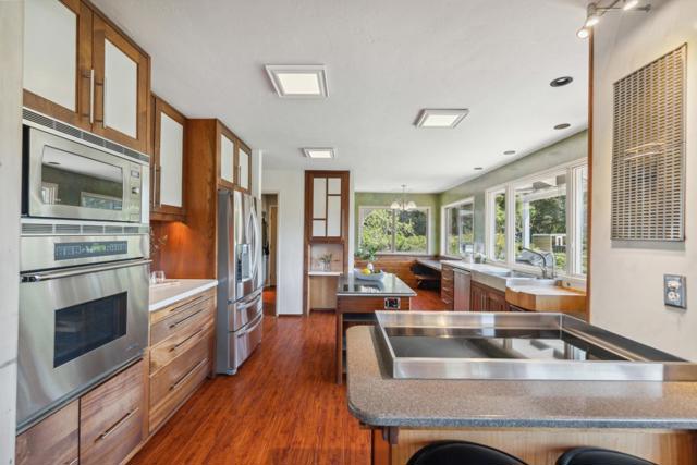 240 Buck Knoll Road, Boulder Creek CA: https://media.crmls.org/mediaz/5da9221a-22ed-48d4-9f91-5005404bce8e.jpg