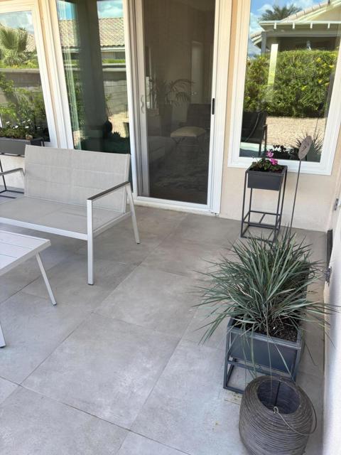 78902 Chardonnay Way, Palm Desert CA: https://media.crmls.org/mediaz/5da98633-8761-490d-8385-f572f213bdc6.jpg