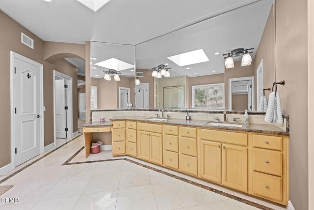 Detail Gallery Image 48 of 73 For 3263 New York Dr, Pasadena,  CA 91107 - 7 Beds | 5/1 Baths