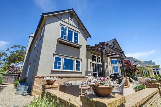 121 Carnoustie Drive, Half Moon Bay CA: https://media.crmls.org/mediaz/5daa8d89-fb59-4501-b5ac-1b2babc28419.jpg