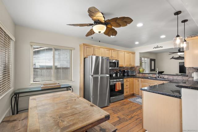 715 Toulon Ct, Outside Area (Inside Ca) CA: https://media.crmls.org/mediaz/5daaf995-3b57-44c3-9b23-07cf014f7fed.jpg