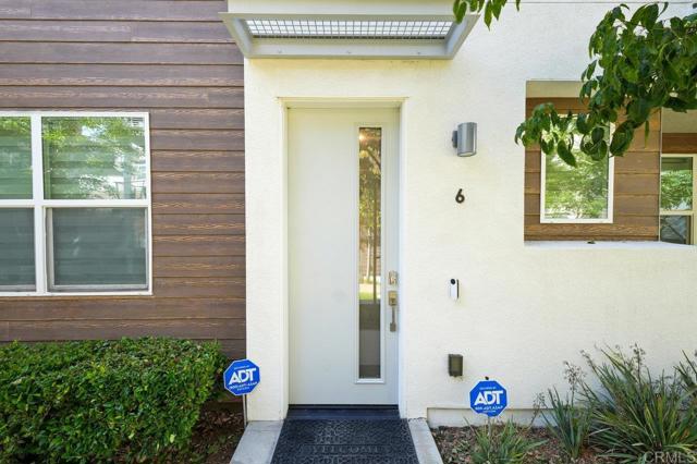 2035 Bravo Loop, Chula Vista CA: https://media.crmls.org/mediaz/5dab245c-c887-4f8c-8d8f-d5f1a3df4a6c.jpg