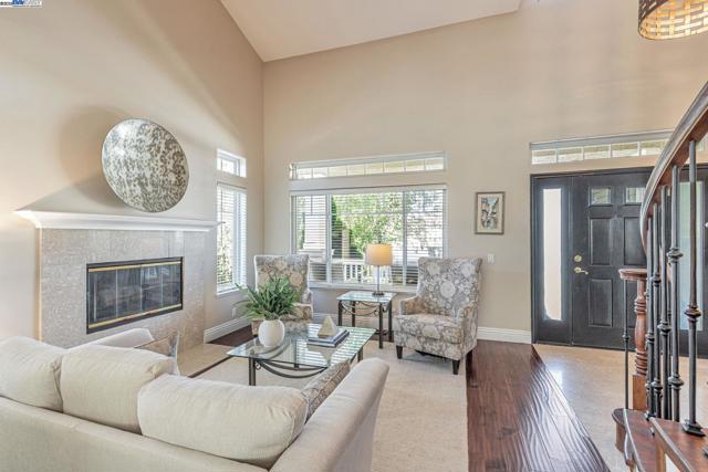 2460 Magnolia Way, Morgan Hill CA: https://media.crmls.org/mediaz/5dab9d6a-73b1-4119-a8dd-b392b1b40264.jpg