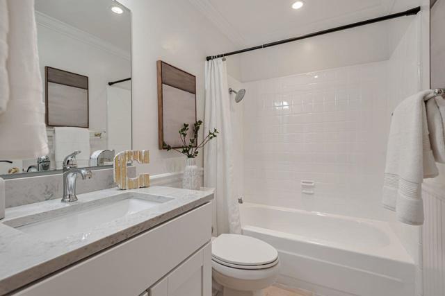4016 Farm Hill Boulevard, Redwood City CA: https://media.crmls.org/mediaz/5dac846a-4f87-489c-96ab-1c16c211158b.jpg