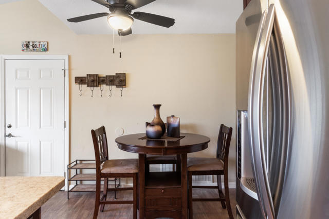 31200 Landau Boulevard, Cathedral City CA: https://media.crmls.org/mediaz/5dac962e-c022-421c-9483-7c722763f027.jpg