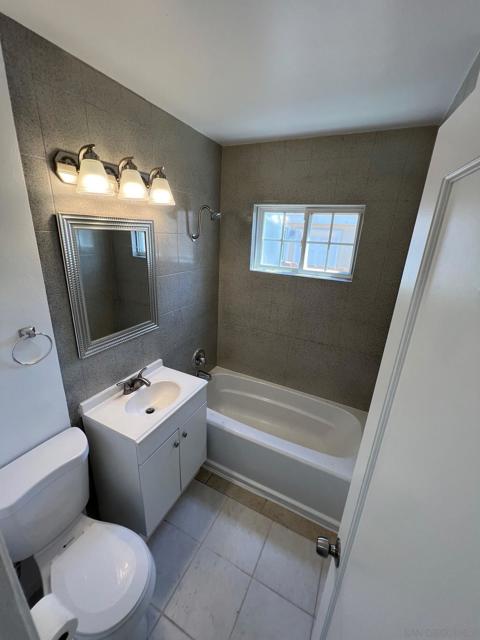 8975 Lamar St, Spring Valley CA: https://media.crmls.org/mediaz/5dac9c8e-5745-4446-8c66-8cb85b138e6c.jpg