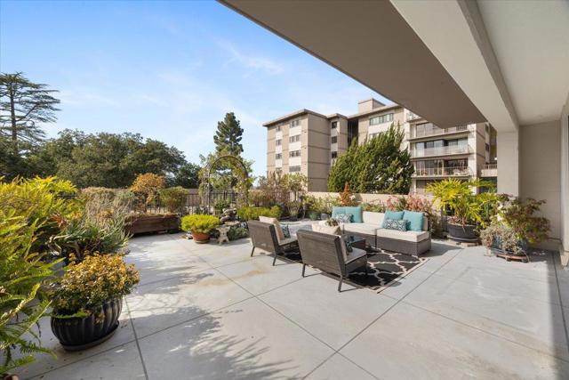 50 Mounds Road, San Mateo, California 94402, 2 Bedrooms Bedrooms, ,2 BathroomsBathrooms,Condominium,For Sale,Mounds,ML81996071