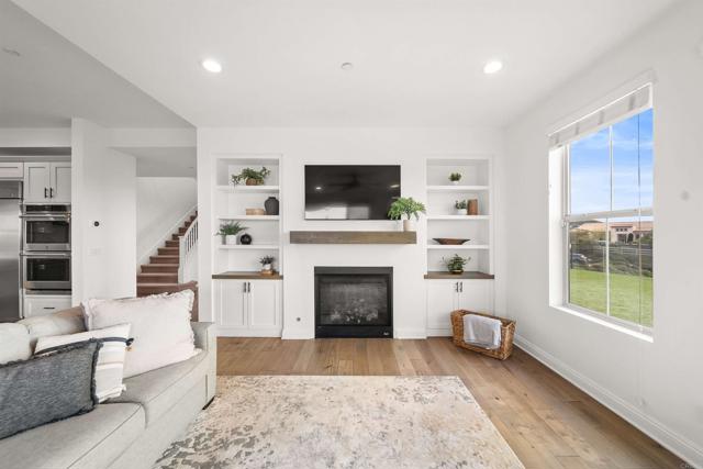 Detail Gallery Image 12 of 75 For 14546 Highcrest Ct, Poway,  CA 92064 - 5 Beds | 4/1 Baths