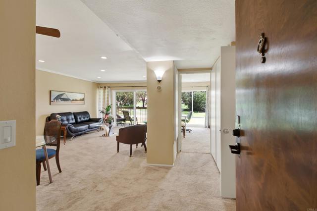 Detail Gallery Image 5 of 32 For 12555 Oaks North Dr #206,  San Diego,  CA 92128 - 2 Beds | 2 Baths