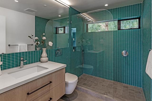 26896 Alejandro Drive, Los Altos Hills CA: https://media.crmls.org/mediaz/5dad56d9-5128-4cf9-9d83-577072de8f03.jpg