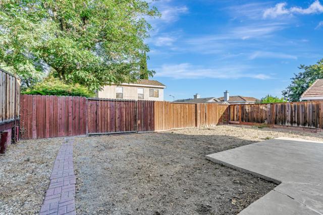 4928 Pinehaven Way, Antioch CA: https://media.crmls.org/mediaz/5dad7342-617c-41c0-a4e9-45832b24e71b.jpg