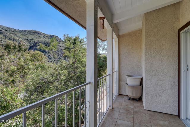 7 Bell Canyon Road, Bell Canyon CA: https://media.crmls.org/mediaz/5dada1e6-4e56-4210-a1eb-c5fb9b274b66.jpg